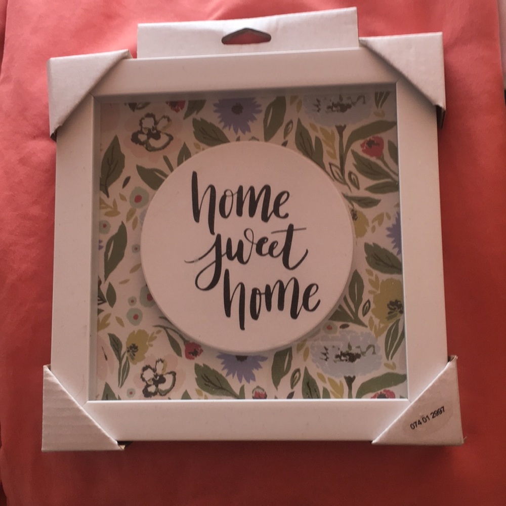 “Home sweet home” frame
